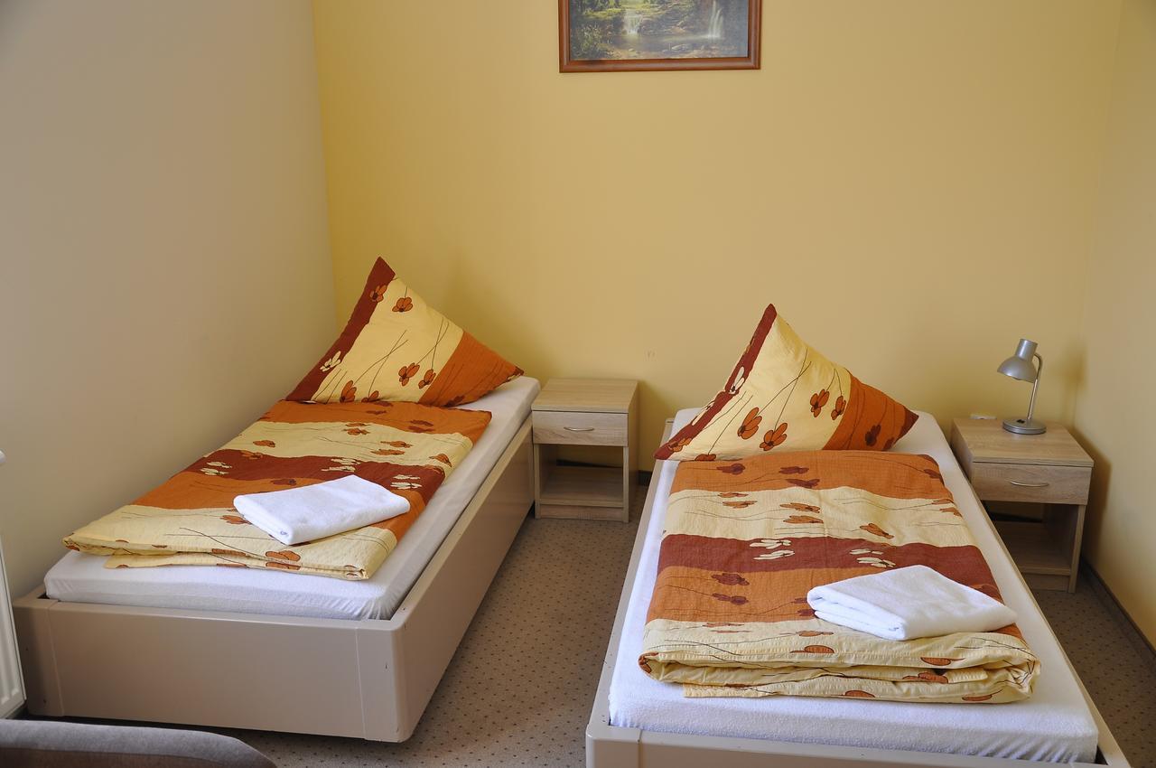 Hotel Osrodek Rekreacyjno - Wypoczynkowy Beskidek Gilowice  Pokoj fotografie